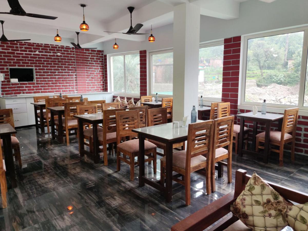 דהראדון Hotel Studioz Sahastradhara מראה חיצוני תמונה